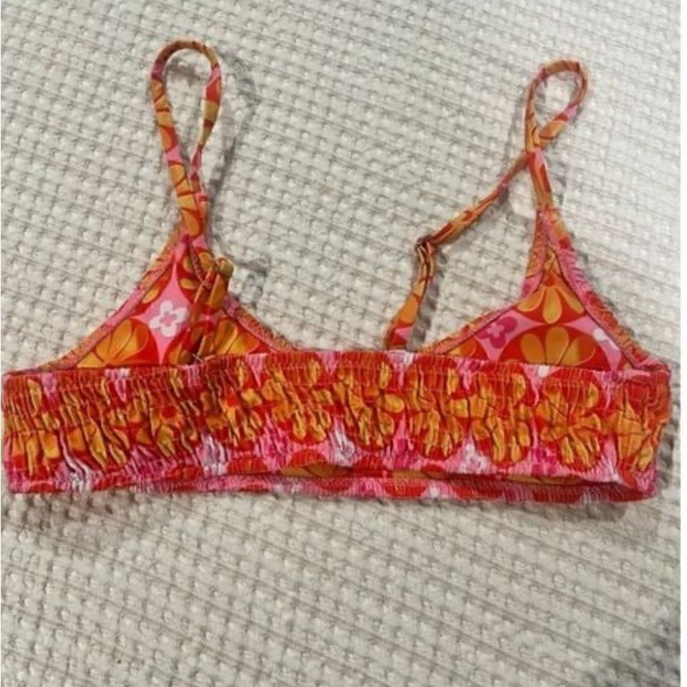 VOLAFA Triangle Smocked Textured bikini - Picture 5 of 6